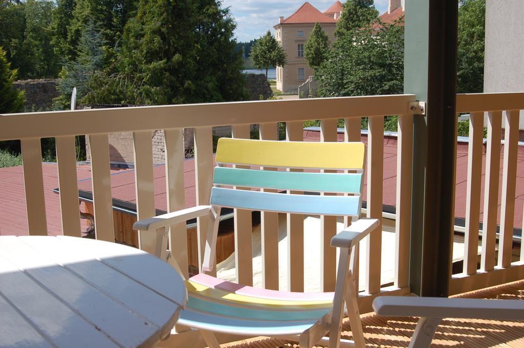 Schloss-Und Seeblick Apartment Rheinsberg Bagian luar foto