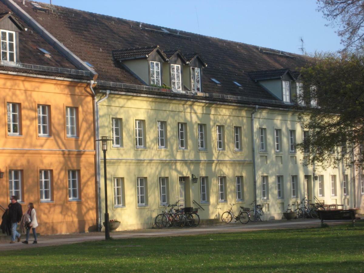 Schloss-Und Seeblick Apartment Rheinsberg Bagian luar foto